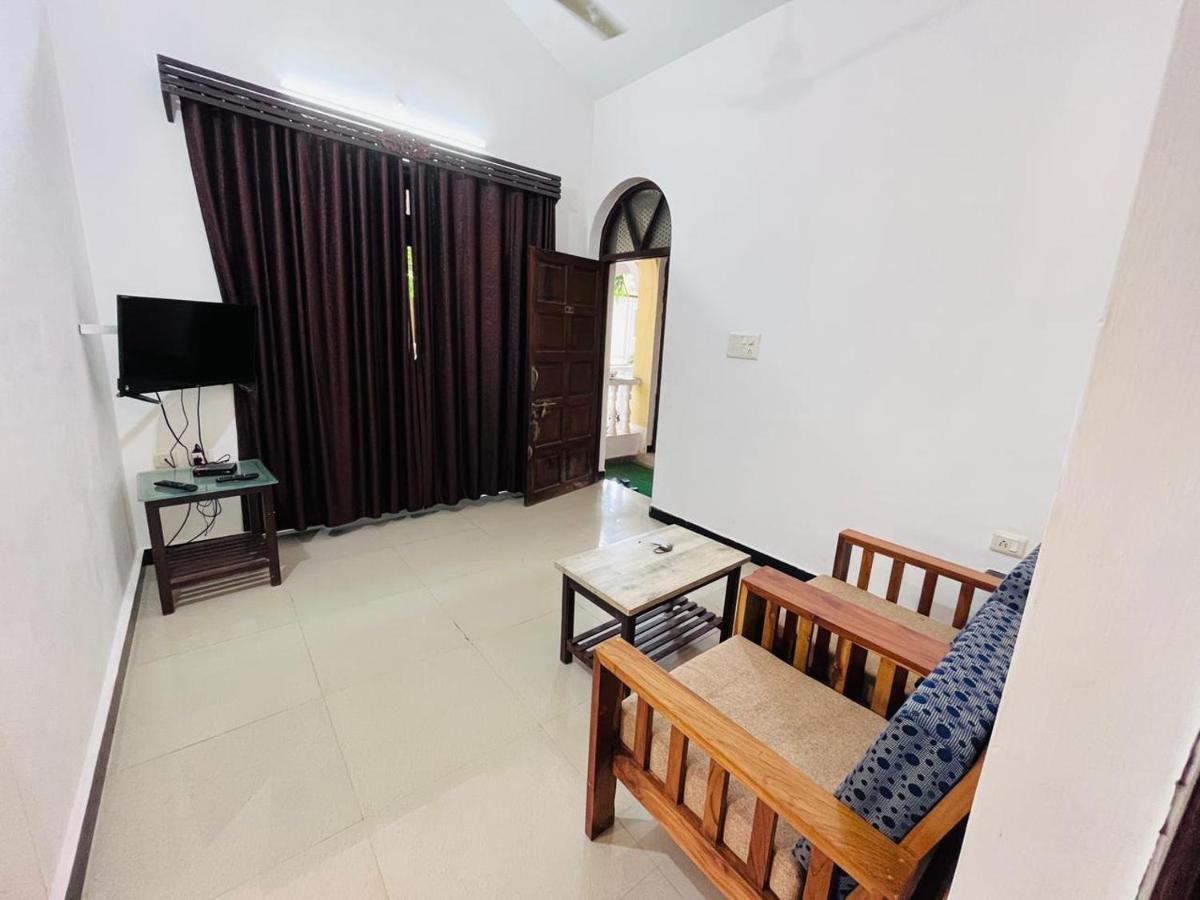 Naga Cottages Morjim Exterior foto